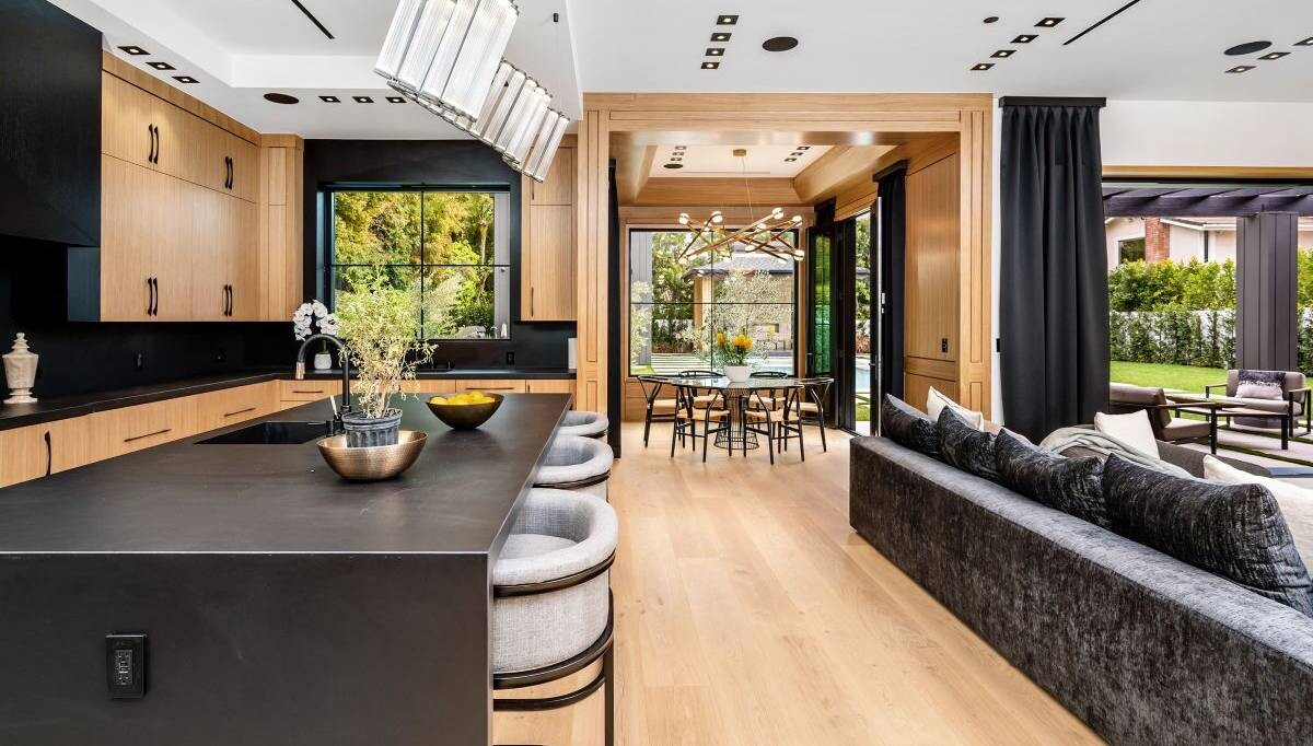 Maslak 1453’te Modern Lüks: Yoğun Şehir Hayatında Sade ve Prestijli Dekorasyon Önerileri