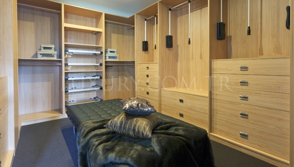 Avens Dressing room - 