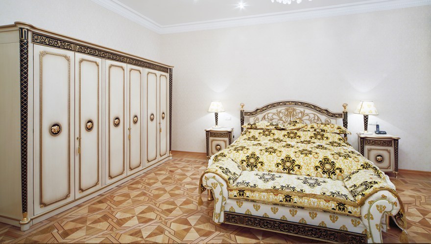 Cenora Hotel Room - 