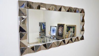 Cizan Mirror