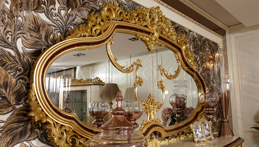 Fenoras Classic Dining Room - 18