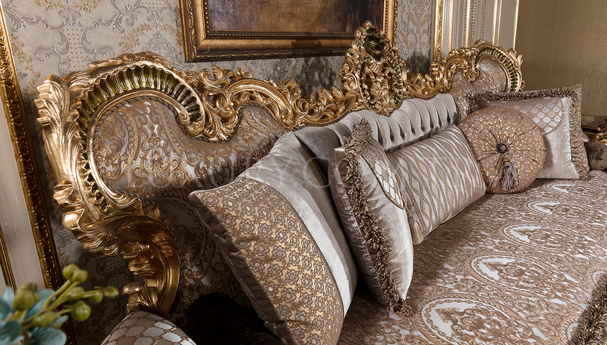 Golden Classic Living Room - 15