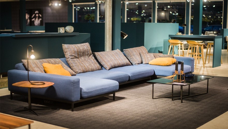 Loan Living Room Decoration - 