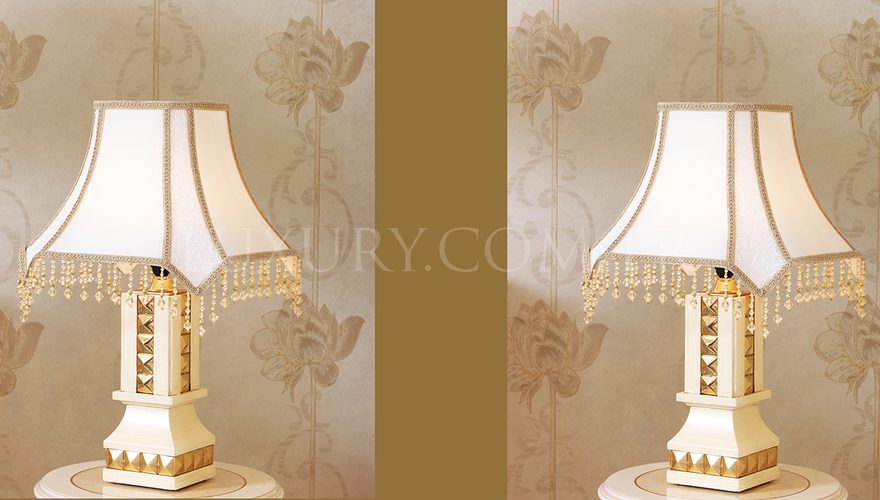1050 - Lüks Piramit Bronz Abajur
