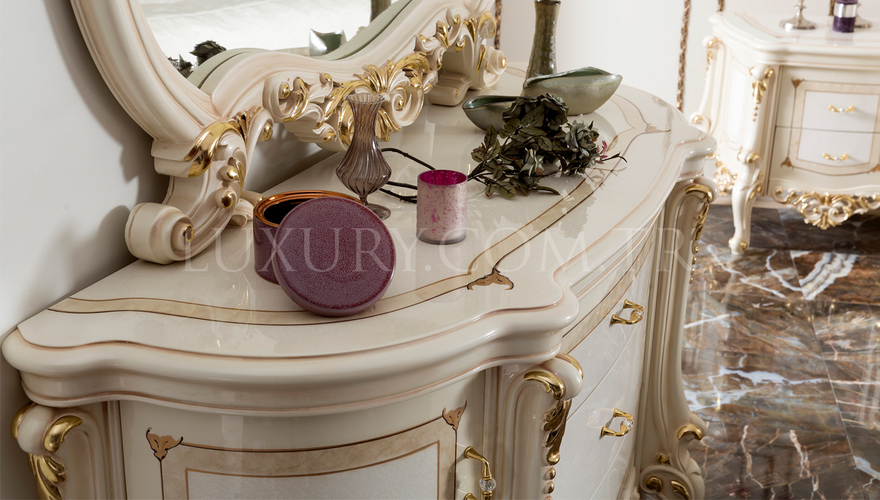 Lüks Solana Klasik Yatak Odası - 12