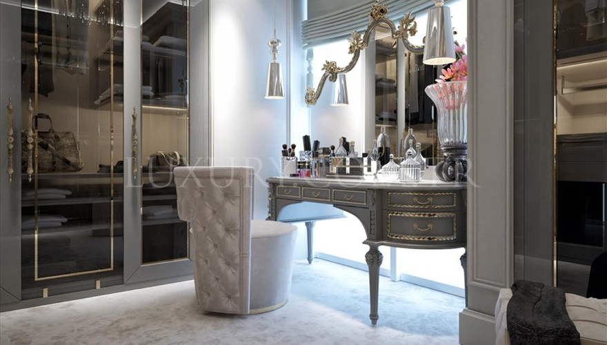 Serra Dressing Room - 1102 Luxury Line