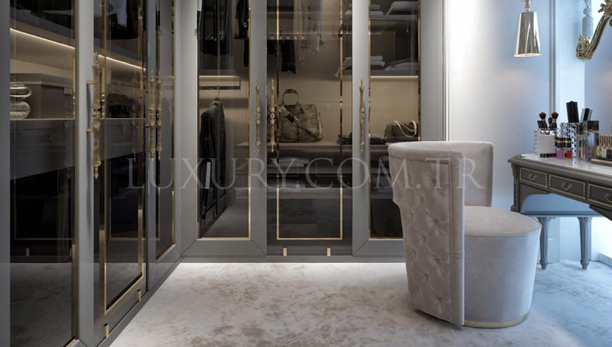 Serra Dressing Room - 4