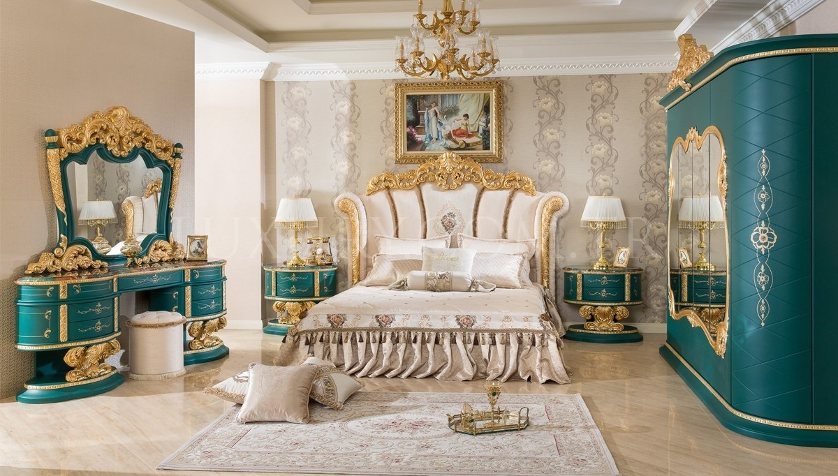 1006 - Villa Altın Varaklı Yatak Odası