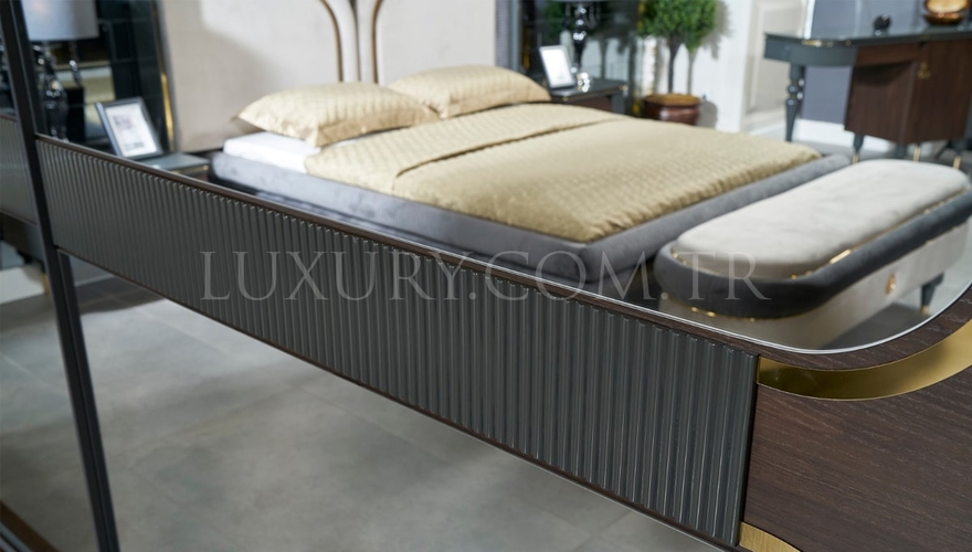 Violin Modern Bedroom - 8